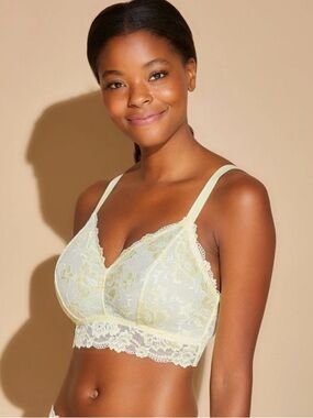 Cosabella Pale Yellow Lace Bralette medium curvy and M/L matching thong